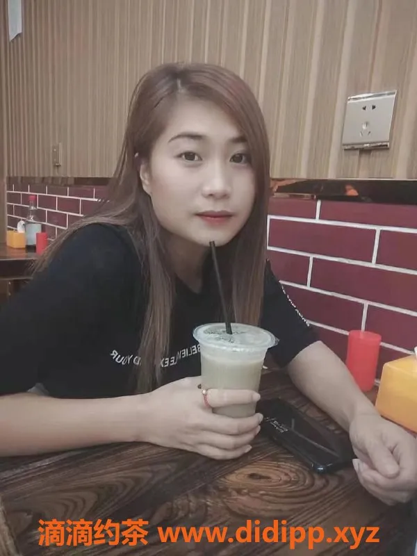 深圳楼凤-福田梦琳，视频认证伴侣，600p 超值体验