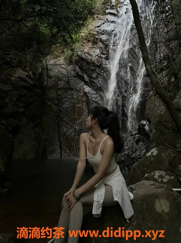 深圳楼凤资源信息,南山护士兼职小船，1500/2500可选服务