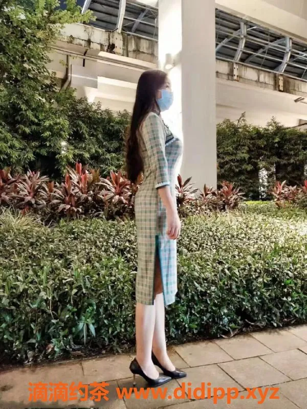 广州楼凤-广州白云区30岁大奶少妇久久，400元全套服务