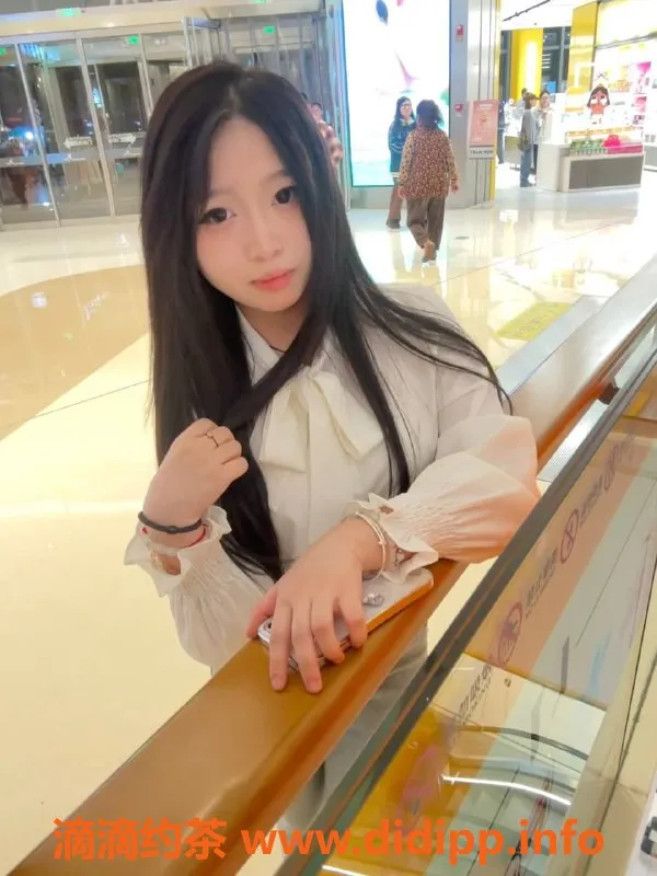 成都上门服务-成都宝儿，155身高，95体重，600元嫩妹服务