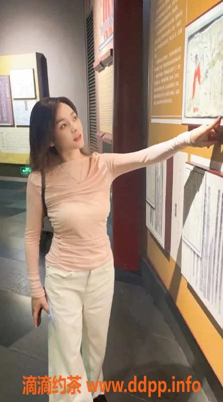 杭州楼凤-下沙子涵，少妇巨乳，月费性价比高