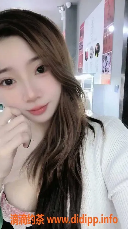 广州楼凤-天河萧素素，颜值出众，任你畅享多种服务