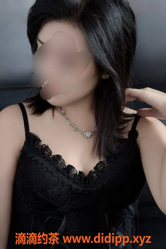 成都楼凤-成华区小南，御姐车体验，5p起