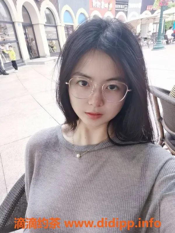 南京楼凤-雨花台甜甜，700元/1300元服务推荐！