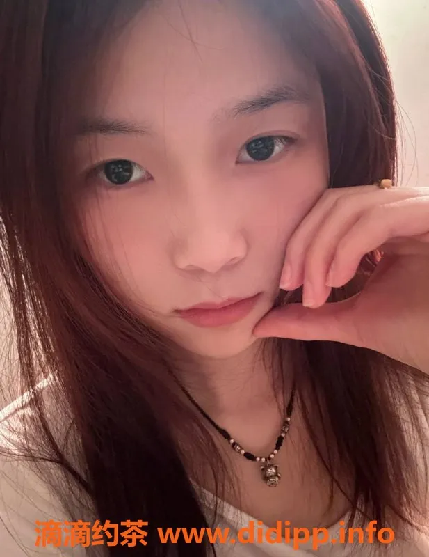 长沙楼凤-雨花区心儿，160cm、85斤，20岁，500元全套服务