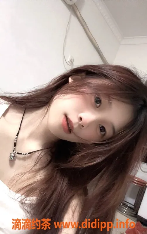 长沙楼凤-雨花区心儿，160cm、85斤，20岁，500元全套服务