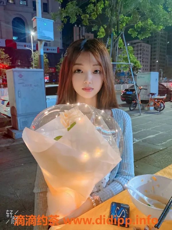 深圳楼凤资源信息,福田嫩妹李汐甜，课费P1000，服务优质！