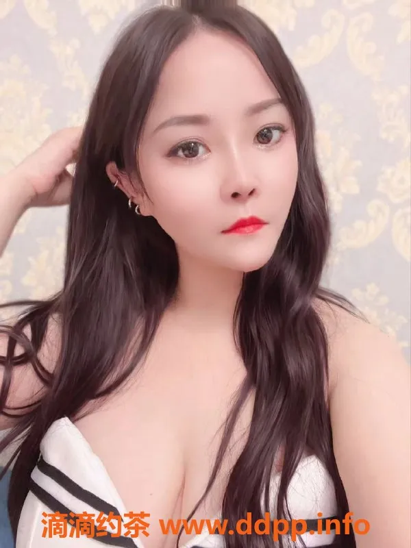 成都楼凤-武侯区露露：158cm D+胸，100斤热情御姐