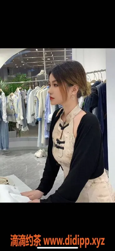 长沙楼凤资源信息,岳麓区19岁白薇，160身高C罩杯，服务多样超诱人！