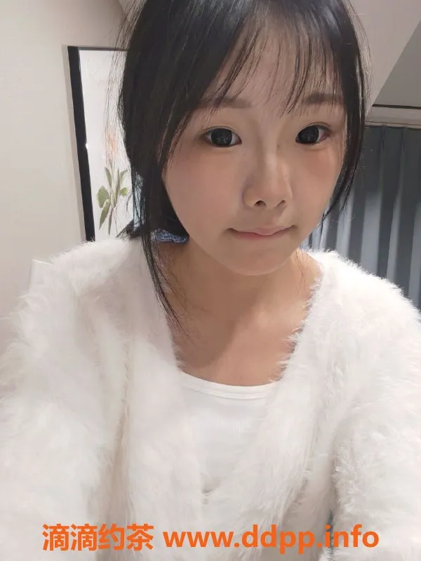 成都上门服务-加多宝，成都嫩妹，18岁高挑，500元体验