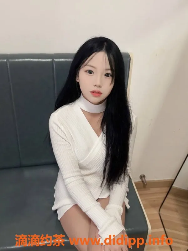 深圳楼凤资源信息,龙华地区诗诗，价格900p，1600pp，服务优质