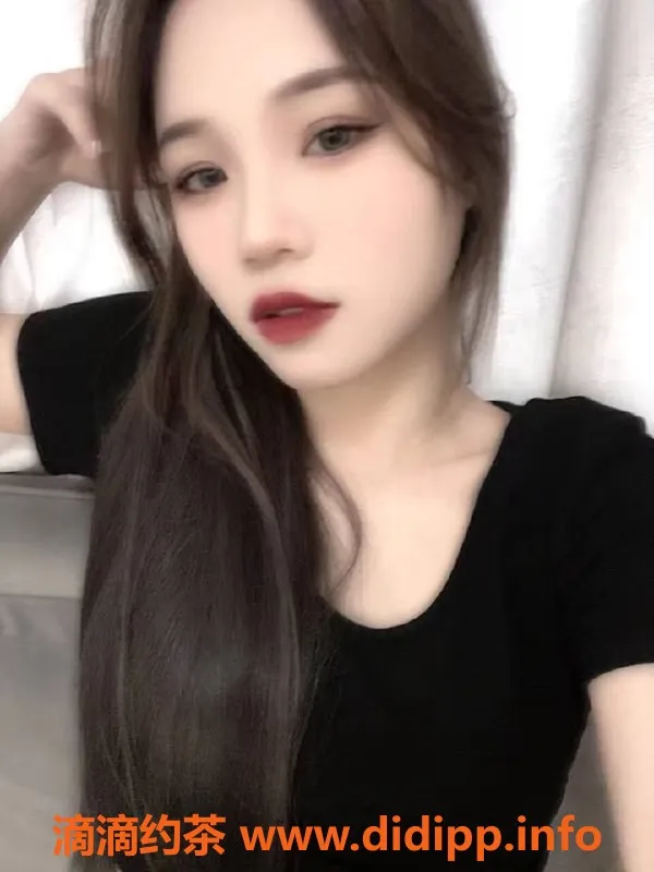 广州楼凤-番禺茜茜，700元享舌吻和69p服务