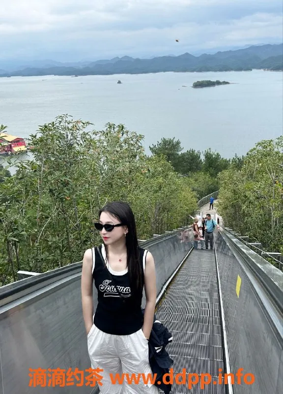 杭州楼凤资源信息,拱墅嫩妹果果，快餐陪浴服务体验