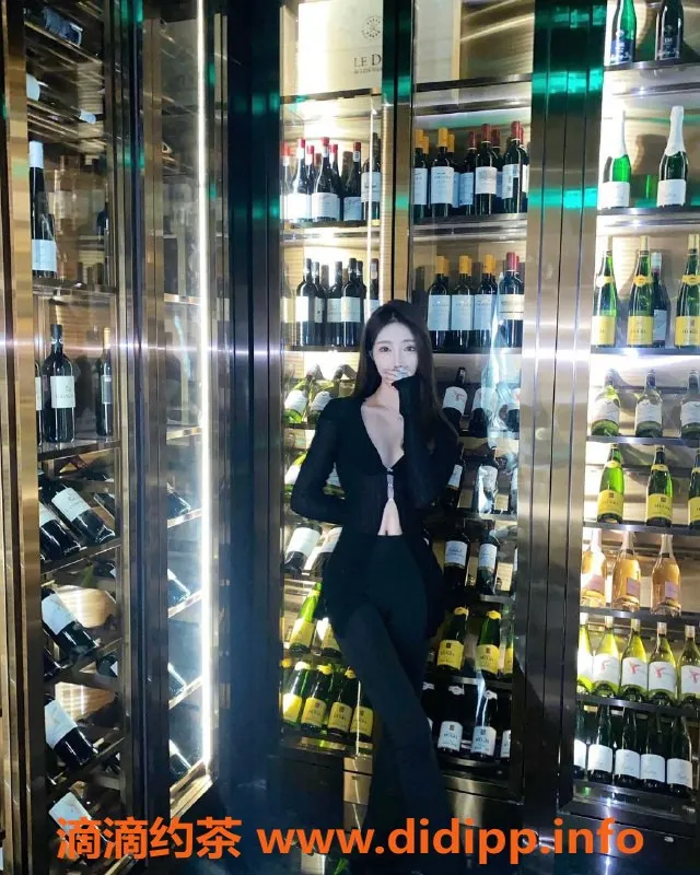 上海楼凤资源信息,上海小六六，22岁，168cm天然C，94斤甜美大长腿