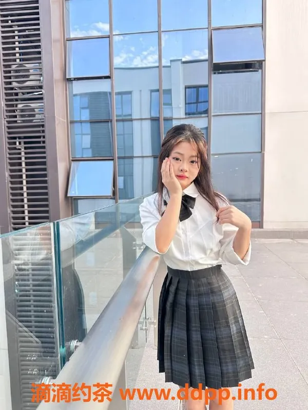 成都楼凤资源信息,圆圆：成都市158cm 89斤嫩妹，500元包夜服务