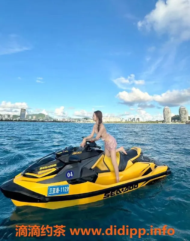 南京楼凤-南站附近小水，22岁苗条C罩杯，8p起