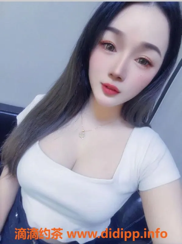 厦门楼凤-思明区小甜心，超火辣舌吻服务，超值体验！