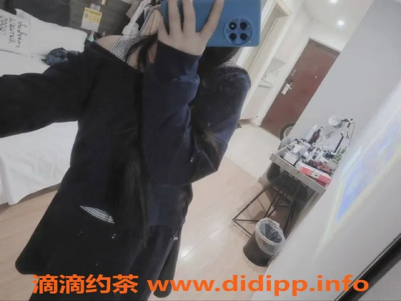 重庆楼凤-钱朵朵：大胸嫩妹，工兵价300，21中3