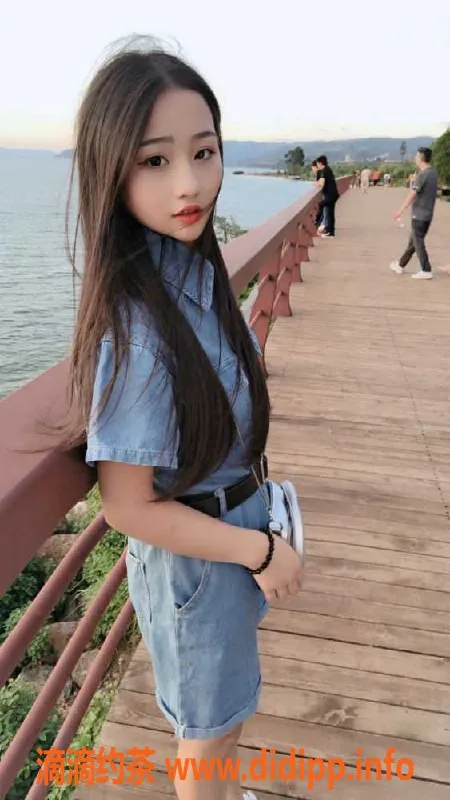 深圳楼凤-福田兼职可可，26岁163cm，36C胸围，500元40分钟