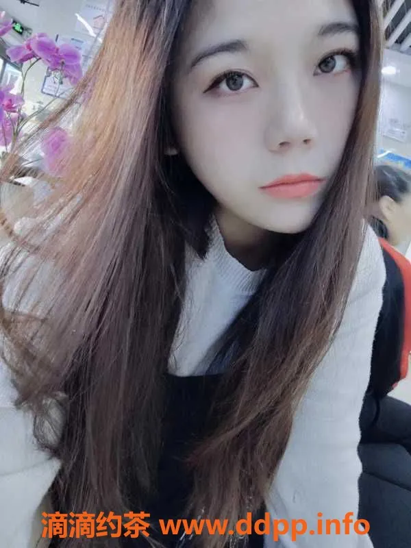 广州楼凤-天河嫩妹糖糖，20岁168cm，服务超值