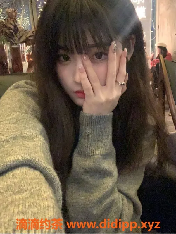 成都楼凤-武侯浅浅，6p御姐车服务等你来体验