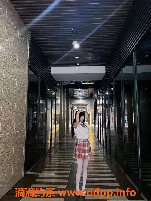 成都楼凤资源信息,成都小欢，高挑嫩妹，800元体验