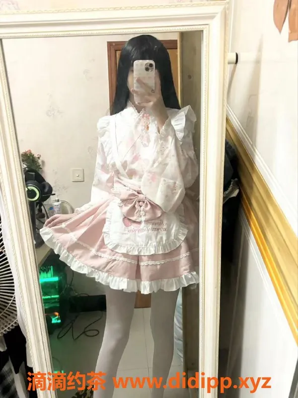 成都楼凤-成都小欢，高挑嫩妹，800元体验