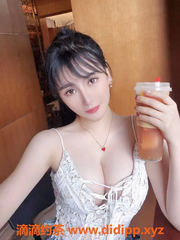 广州楼凤-天河少妇柚子酱，900元的优质服务