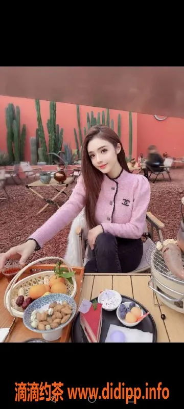 杭州楼凤资源信息,杭州雨晨，21岁，162cm，90斤，D罩杯，性感陪浴服务