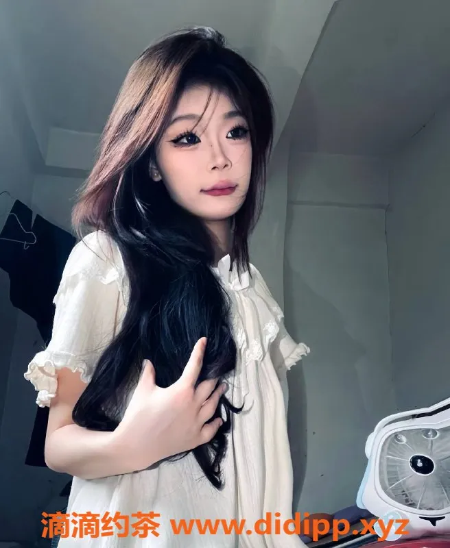 佛山楼凤-南海区CC-700元，1300元全套服务