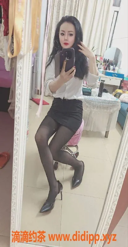 广州楼凤资源信息,金沙洲馨儿，真实写真400元/小时！