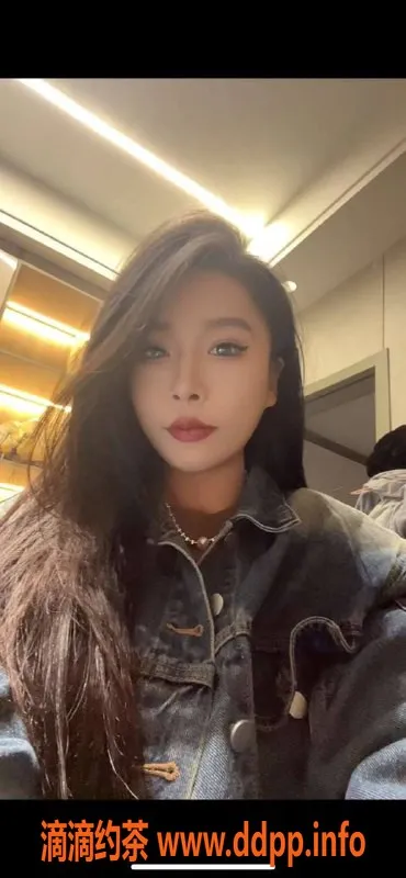 成都楼凤-成都小糖豆 25岁 巨乳少妇 颜值高 服务全