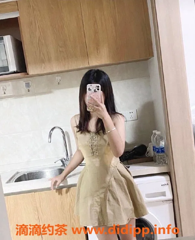 深圳楼凤-宝安🤡虫虫，799元69丝袜服务等你来体验！