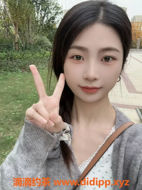 杭州楼凤-20岁雪儿 身高165cm、体重45kg、真🐻C学生兼职