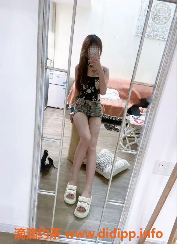成都楼凤-成都柚子，16岁娇小妹，600享服务