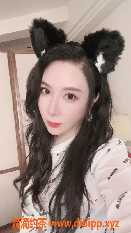 上海楼凤-上海徐汇大奶牛老师，170cm天然E罩杯，茶费1500