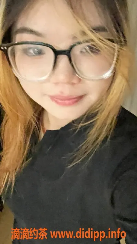 成都楼凤-成都嫩妹琴琴，161cm、110斤、胸b+c，200元体验