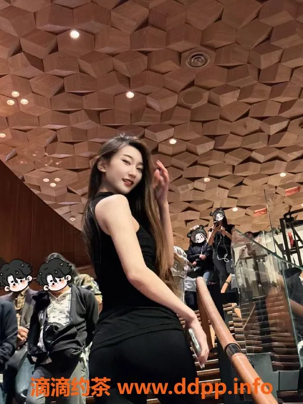 北京楼凤-果小果嫩妹内衣，批发20z起，青年路可提