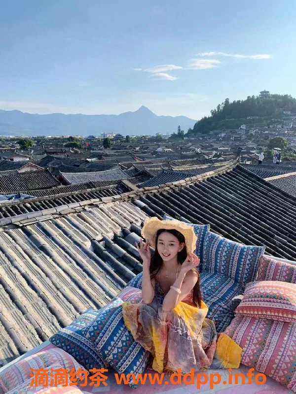 北京楼凤-果小果嫩妹内衣，批发20z起，青年路可提