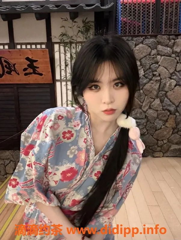 成都楼凤资源信息,武侯区小宁，18岁嫩妹，身高160，600元/50分钟