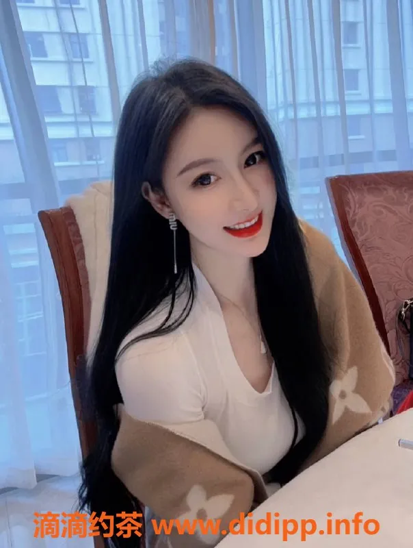 上海楼凤-浦东区默默，40分钟1100元，70分钟1700元