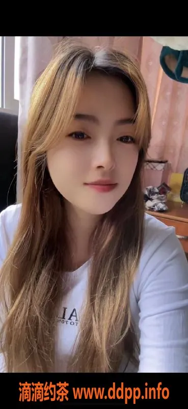 成都楼凤资源信息,武侯区27岁馨馨，155身高95斤，400元全套服务