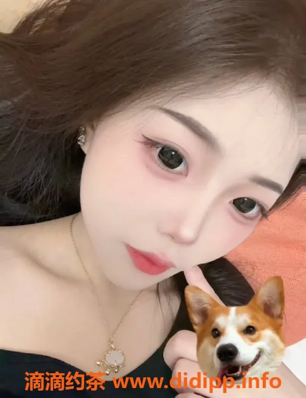 成都楼凤-成华区18岁苗条妹子，颜值9.5，服务一流