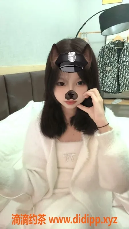 成都上门服务-成都糯米18岁嫩妹，娇小型，包夜2400