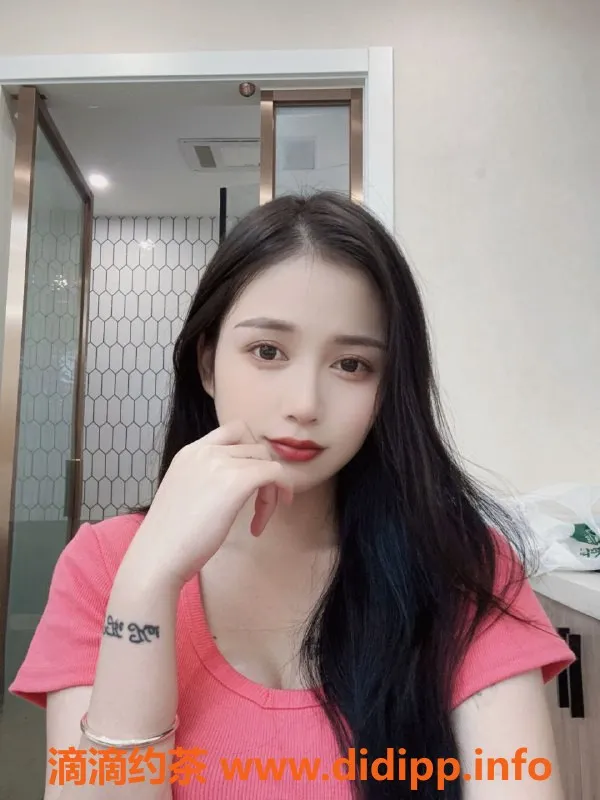 上海楼凤-普陀佳琪，165cm D杯，1000元/次，真心推荐！