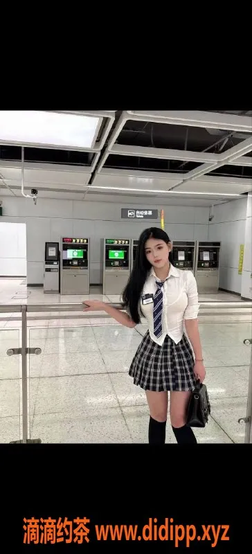 北京上门服务-小露，学生制服美女，10张p仅需