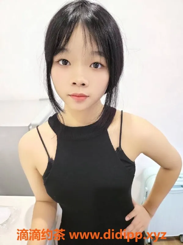 成都上门服务-成都玲儿，18岁嫩妹，身高160，600元上门服务