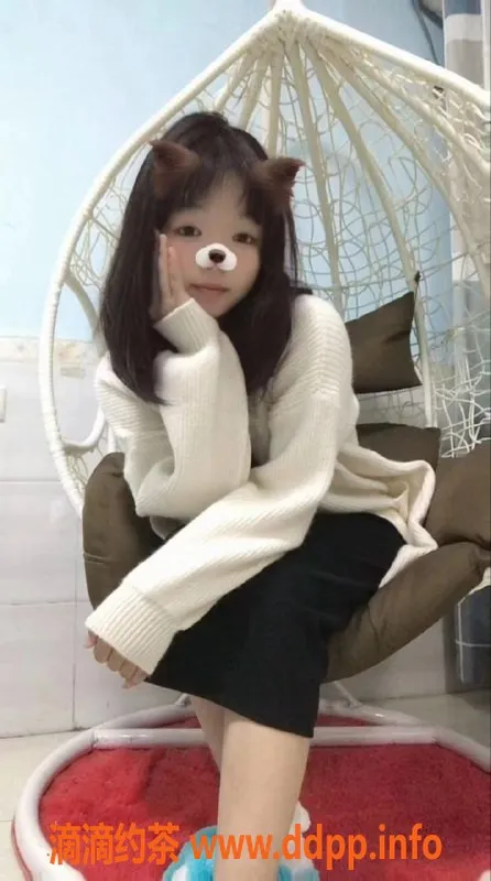 成都上门服务-成都玲儿，18岁嫩妹，身高160，600元上门服务