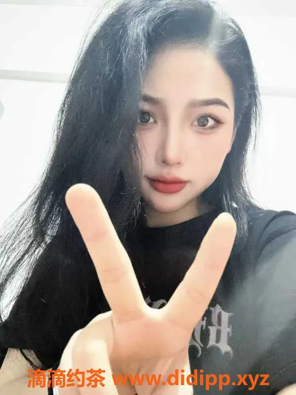 广州楼凤-天河刚下海小娴，23岁兼职佳丽