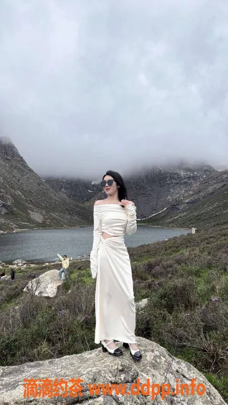 北京楼凤-朝阳区楠亚：1500起，舌吻六九服务